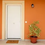 Polikseni House *