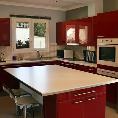 度假居 Polikseni House *