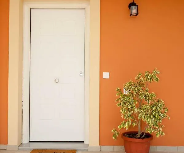 Polikseni House *