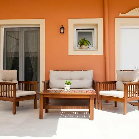Сasa de vacaciones Polikseni House *